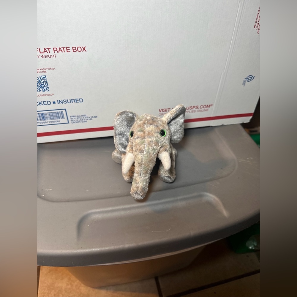 TY original Beanie Babies Gray Elephant Plush Toy